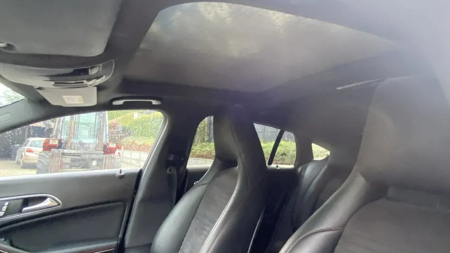 MERCEDES-BENZ CLA -