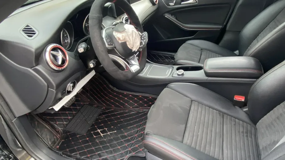 MERCEDES-BENZ CLA -