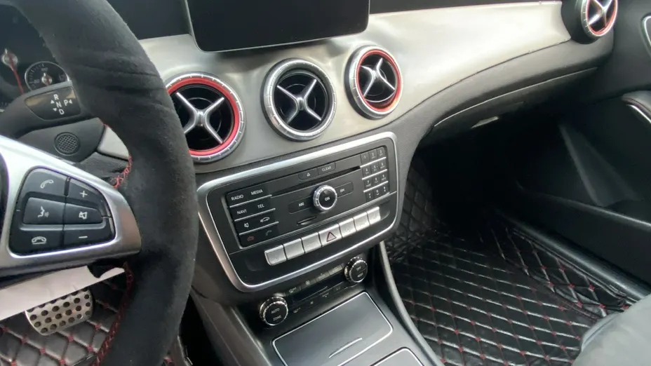 MERCEDES-BENZ CLA -