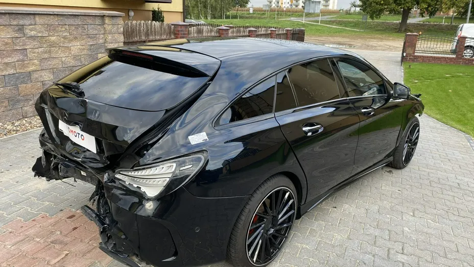 MERCEDES-BENZ CLA -