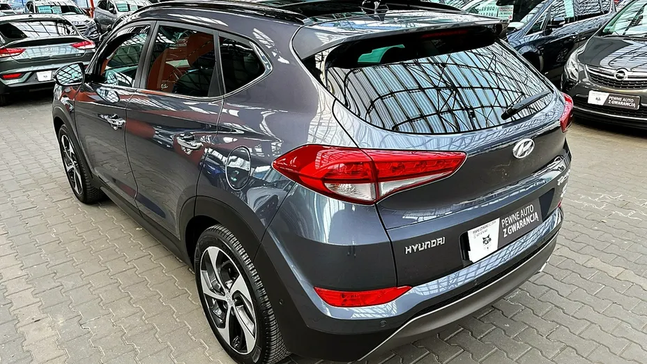 HYUNDAI Tucson -