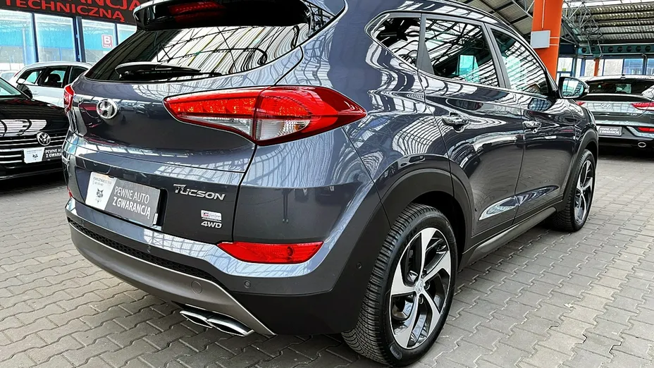 HYUNDAI Tucson -