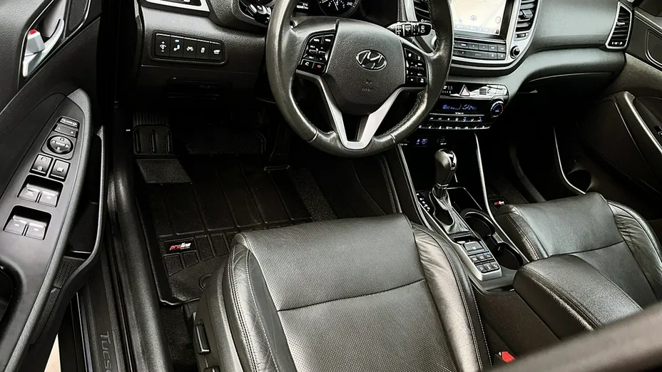 HYUNDAI Tucson -