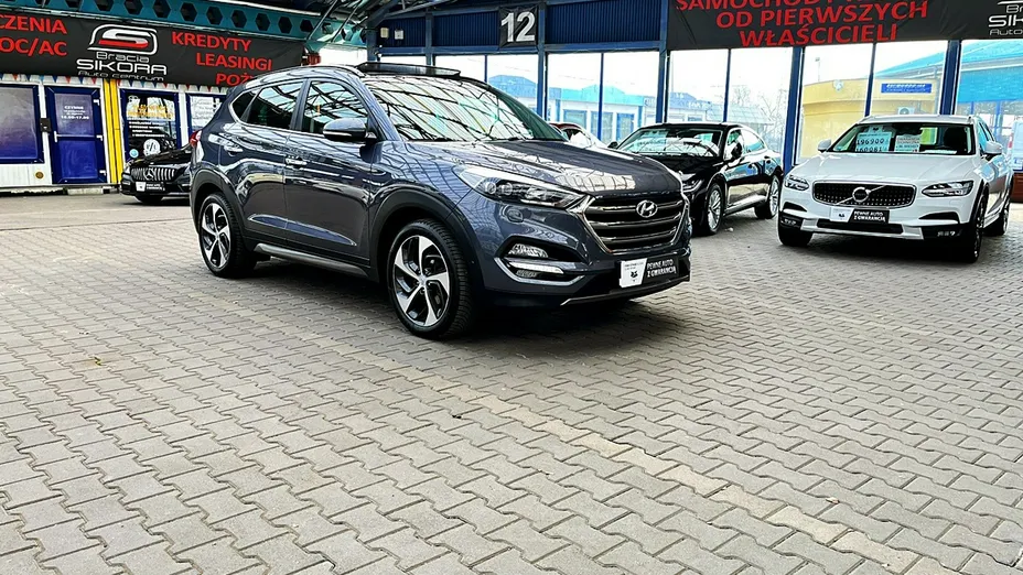 HYUNDAI Tucson -