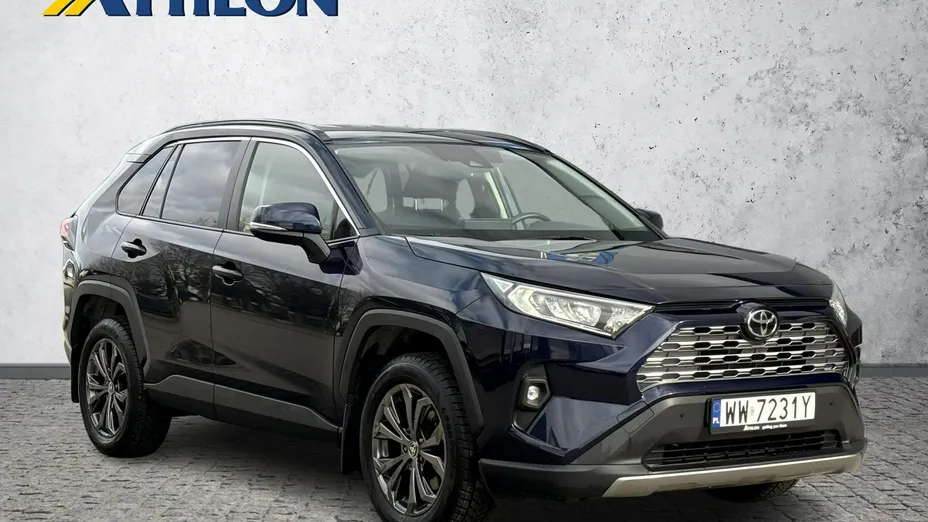 TOYOTA RAV4 -