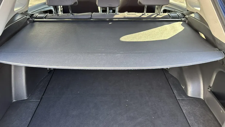 TOYOTA RAV4 -