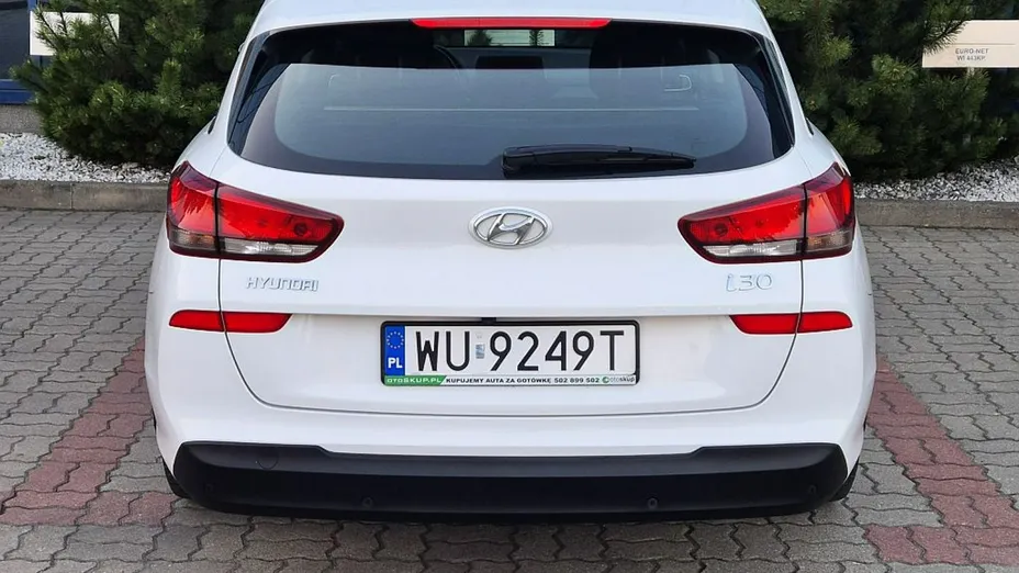 HYUNDAI i30 -