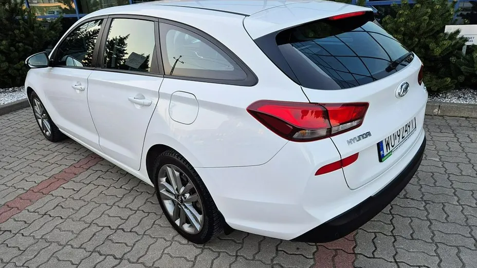 HYUNDAI i30 -