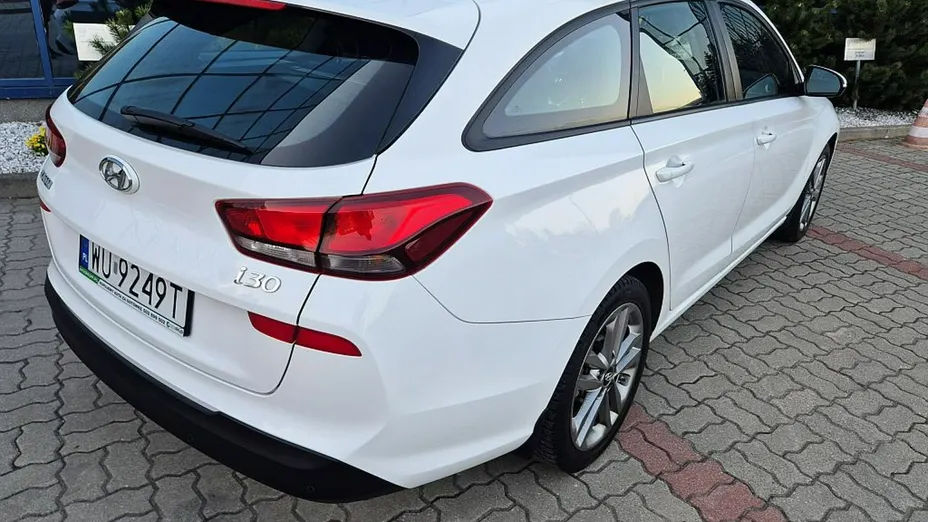 HYUNDAI i30 -