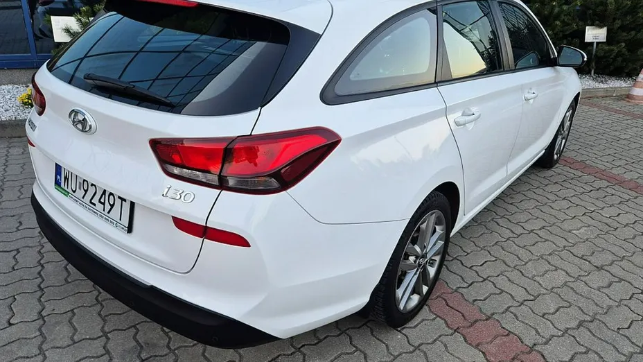 HYUNDAI i30 -