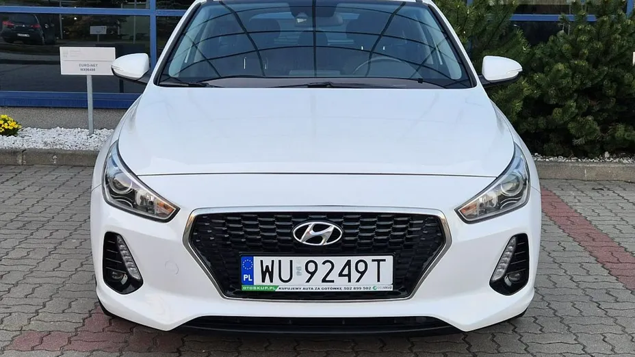 HYUNDAI i30 -