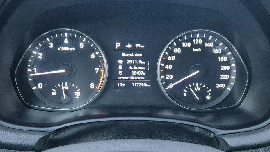 HYUNDAI i30 -
