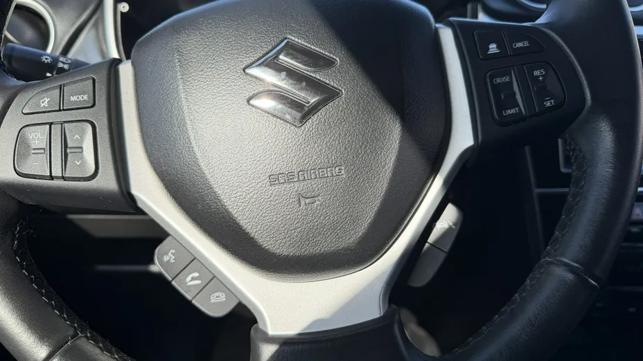 SUZUKI Vitara -