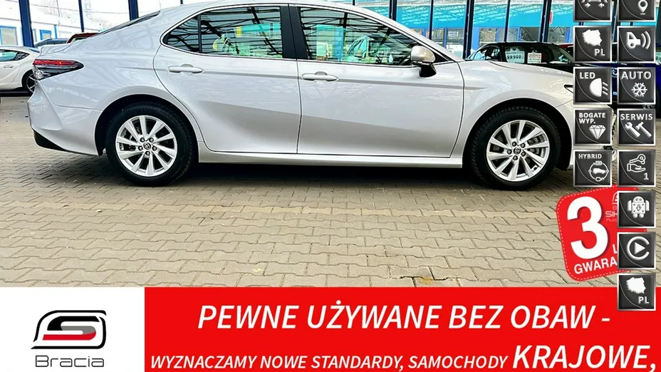 TOYOTA Camry -