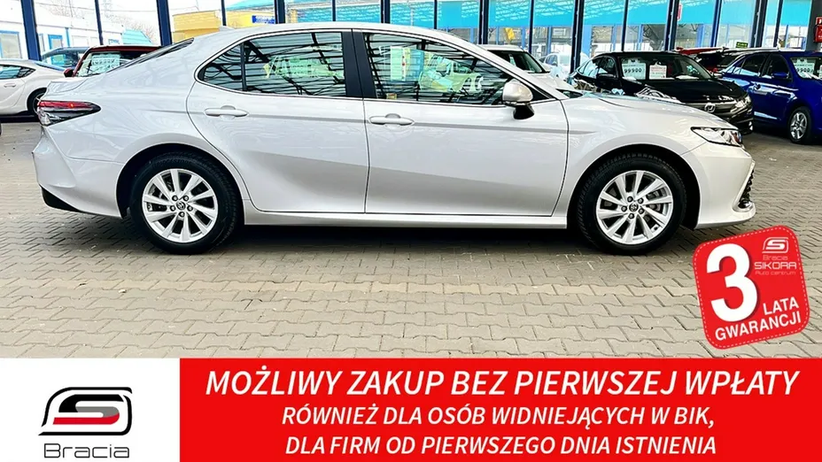 TOYOTA Camry -