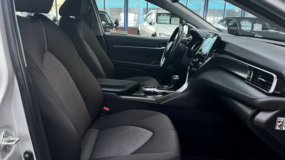 TOYOTA Camry -