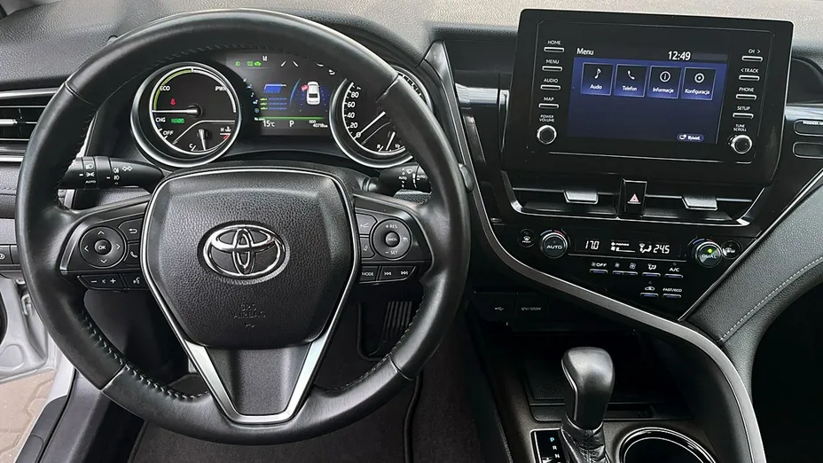 TOYOTA Camry -
