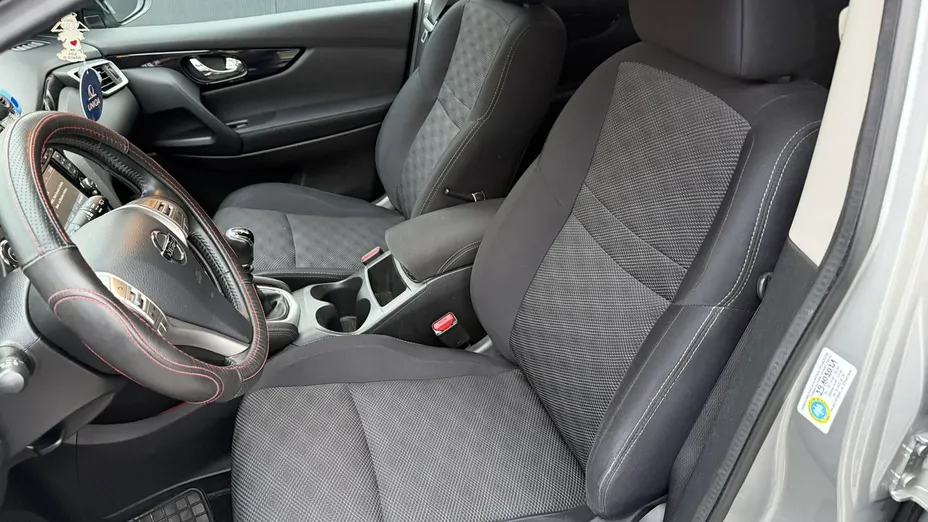 NISSAN Qashqai -