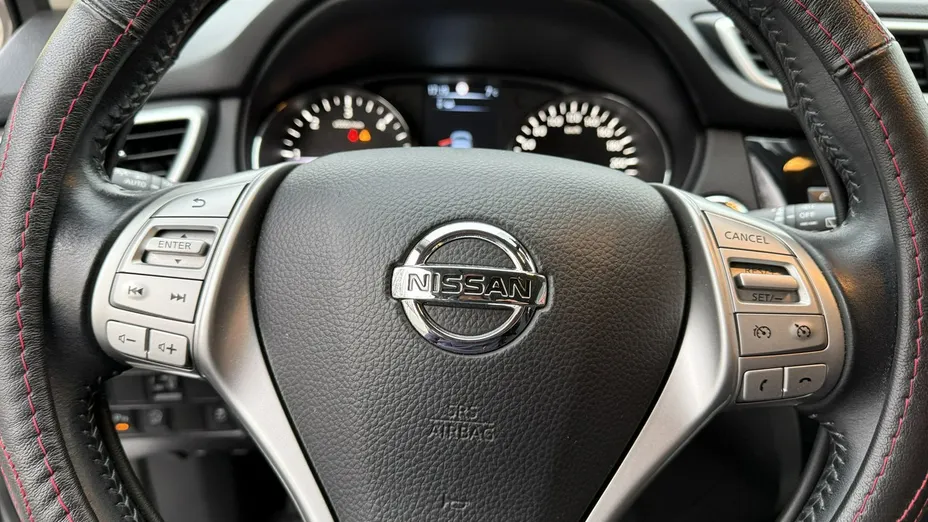 NISSAN Qashqai -