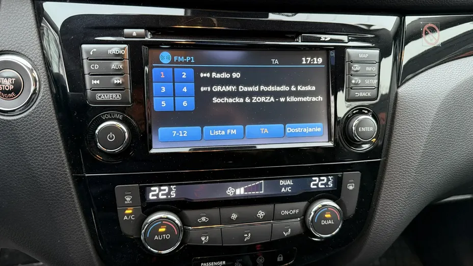 NISSAN Qashqai -