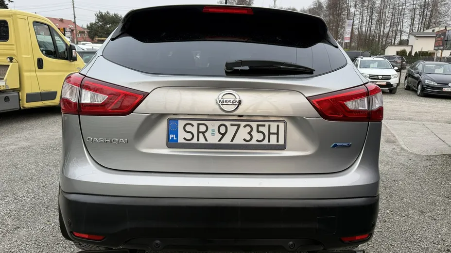 NISSAN Qashqai -