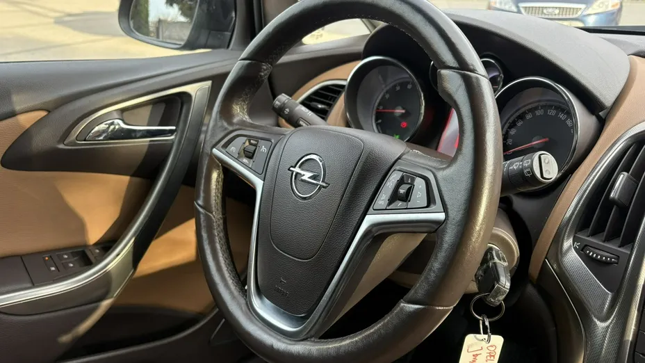 OPEL Astra -