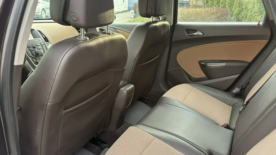OPEL Astra -