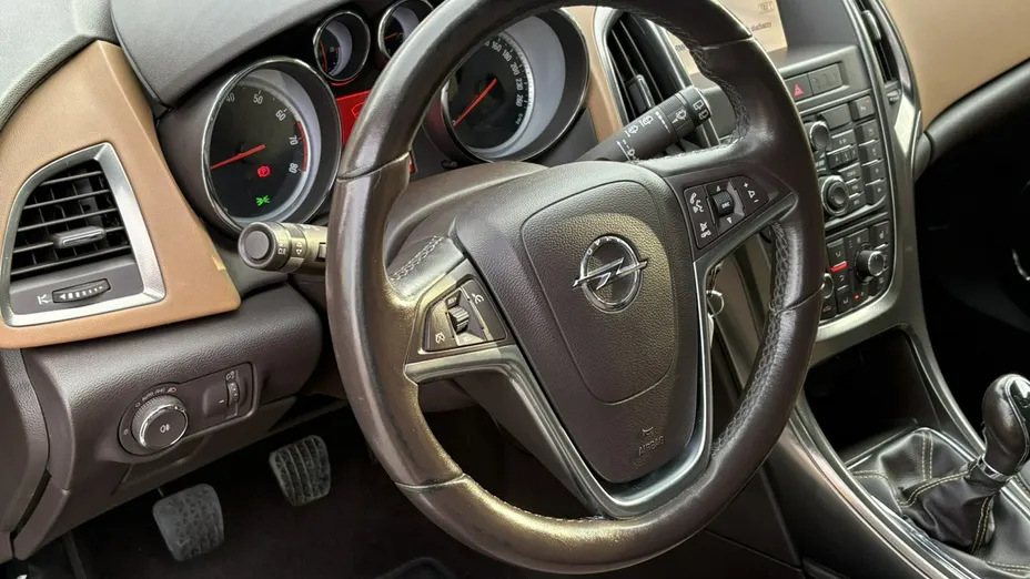 OPEL Astra -