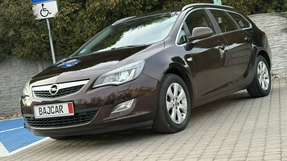 OPEL Astra -