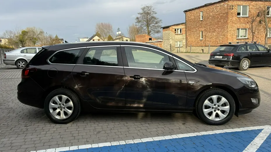 OPEL Astra -