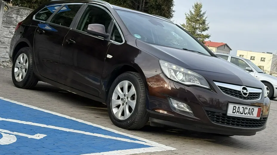 OPEL Astra -