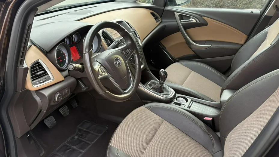 OPEL Astra -