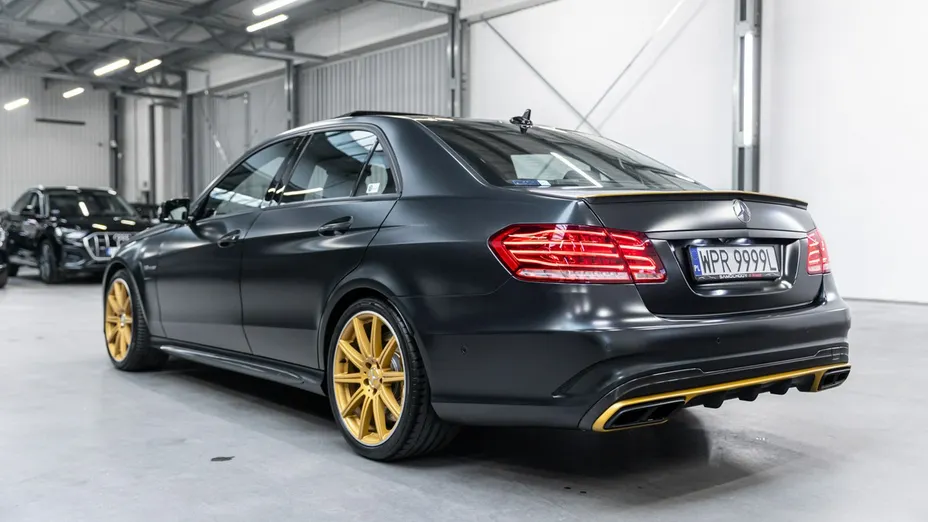 MERCEDES-BENZ E Klasa -