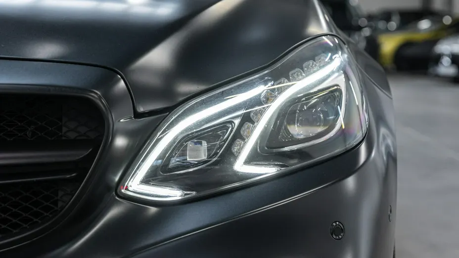 MERCEDES-BENZ E Klasa -