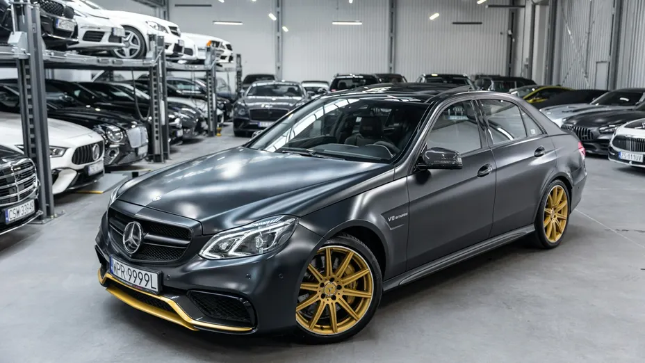 MERCEDES-BENZ E Klasa -