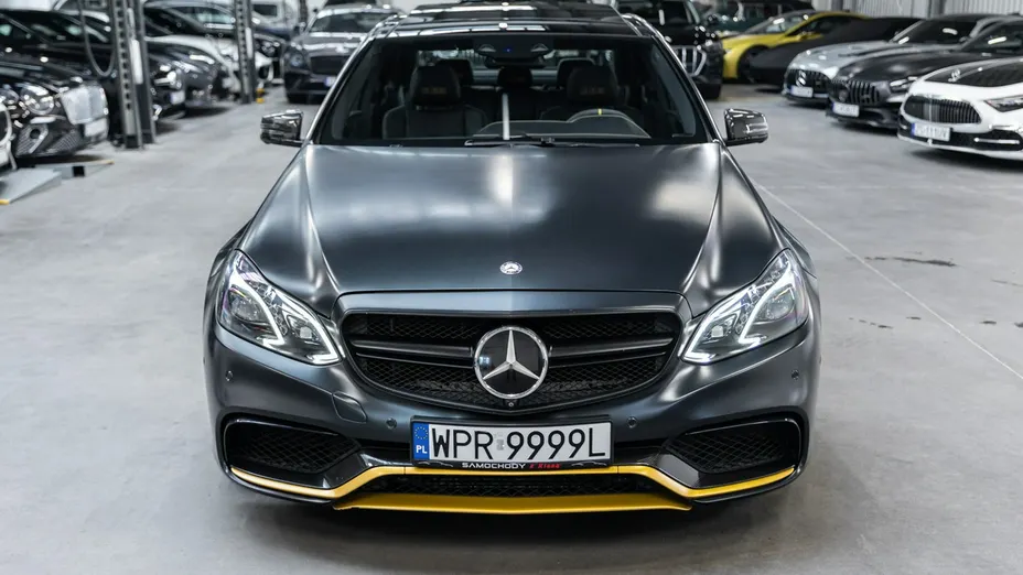 MERCEDES-BENZ E Klasa -