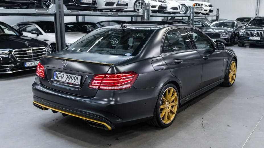 MERCEDES-BENZ E Klasa -
