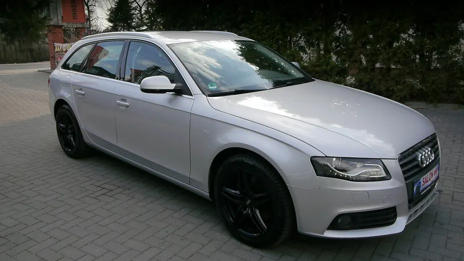 AUDI A4 -