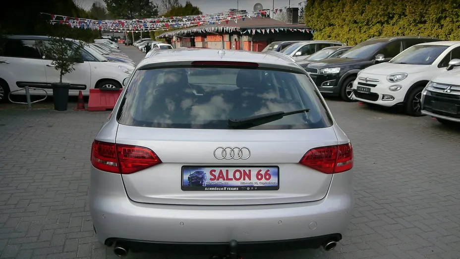 AUDI A4 -