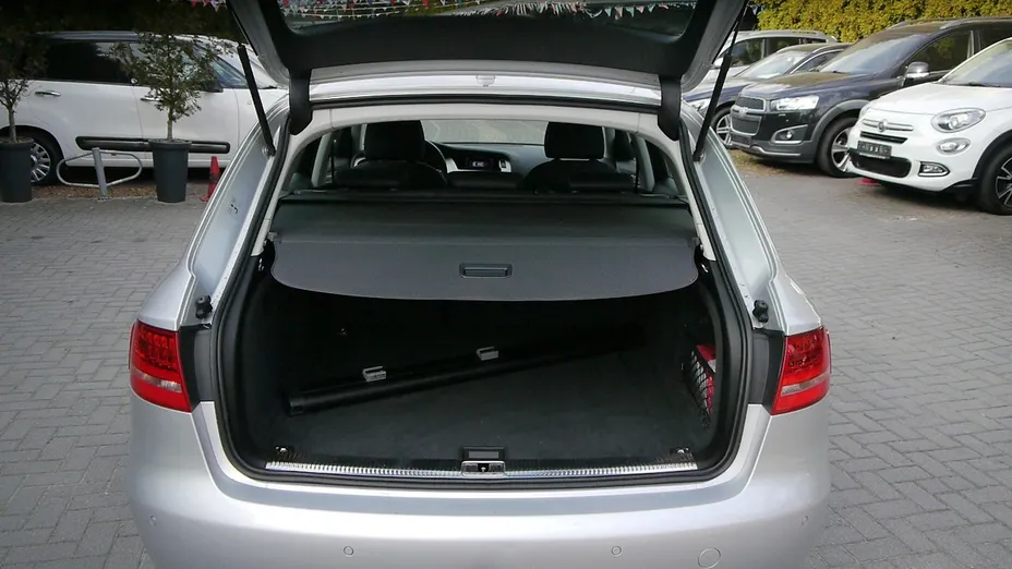AUDI A4 -