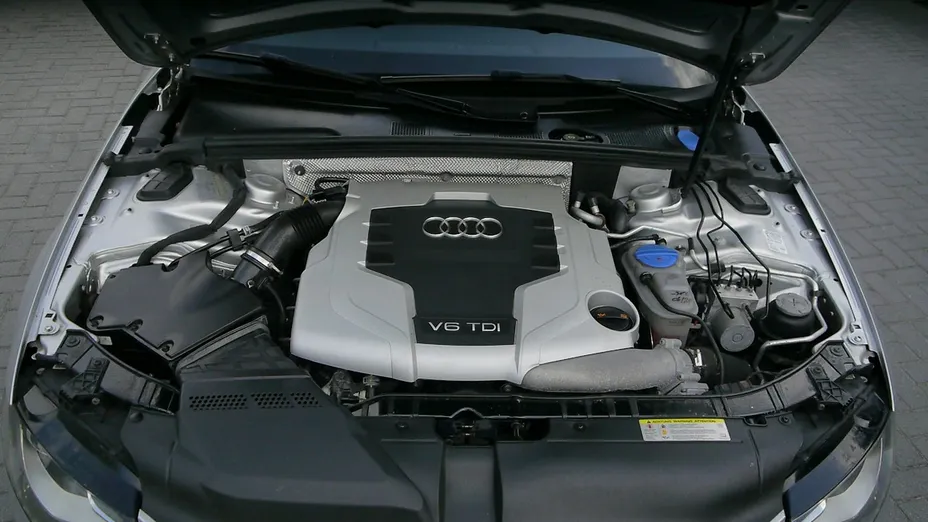 AUDI A4 -
