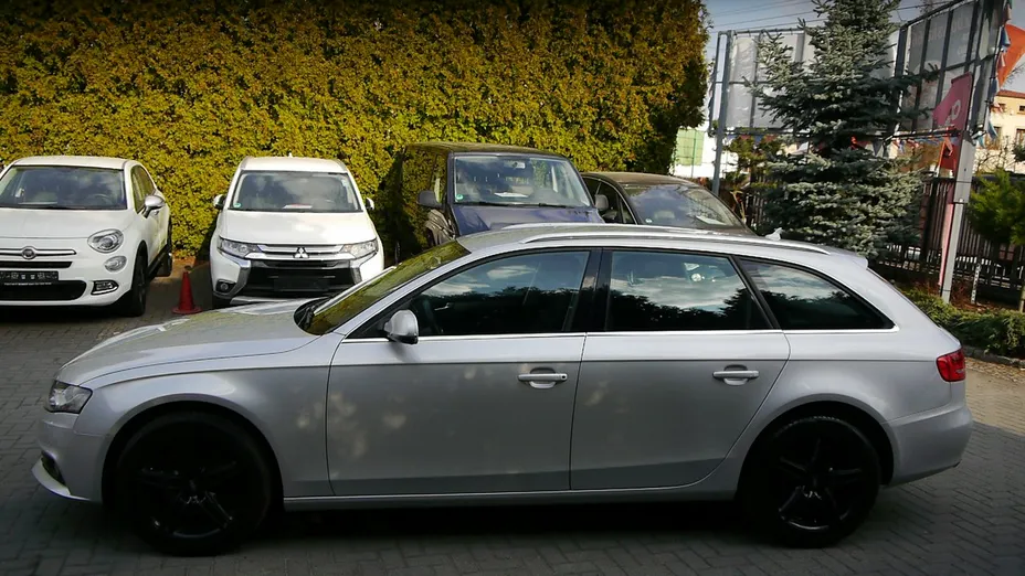 AUDI A4 -