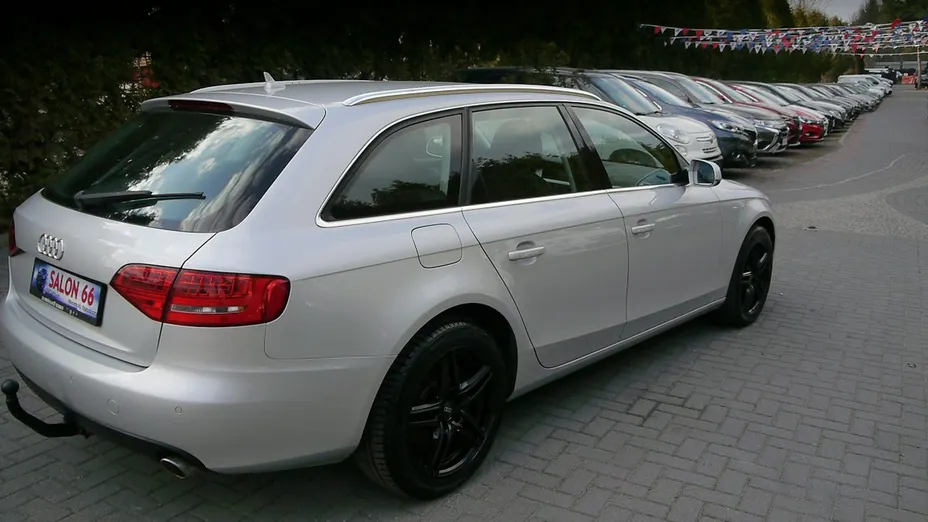 AUDI A4 -