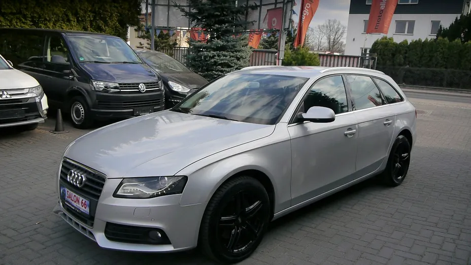 AUDI A4 -