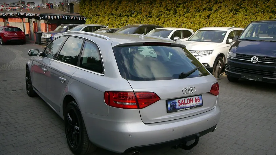 AUDI A4 -