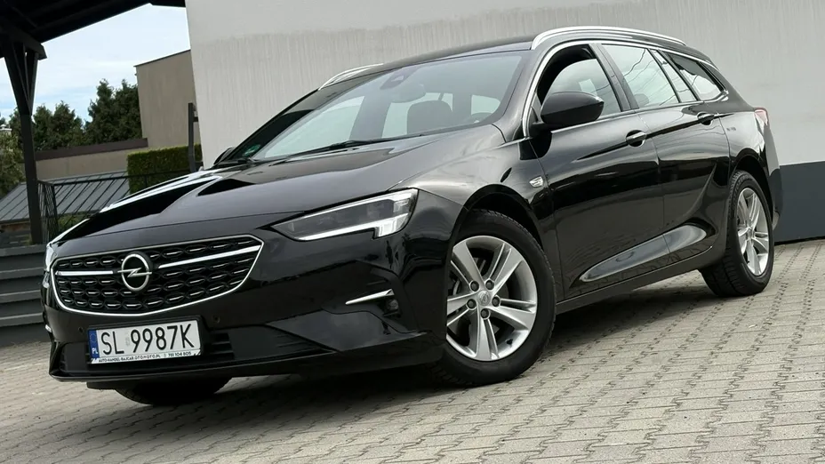 OPEL Insignia -