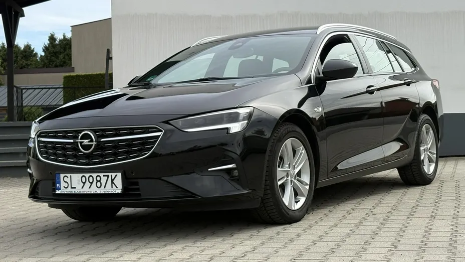 OPEL Insignia -