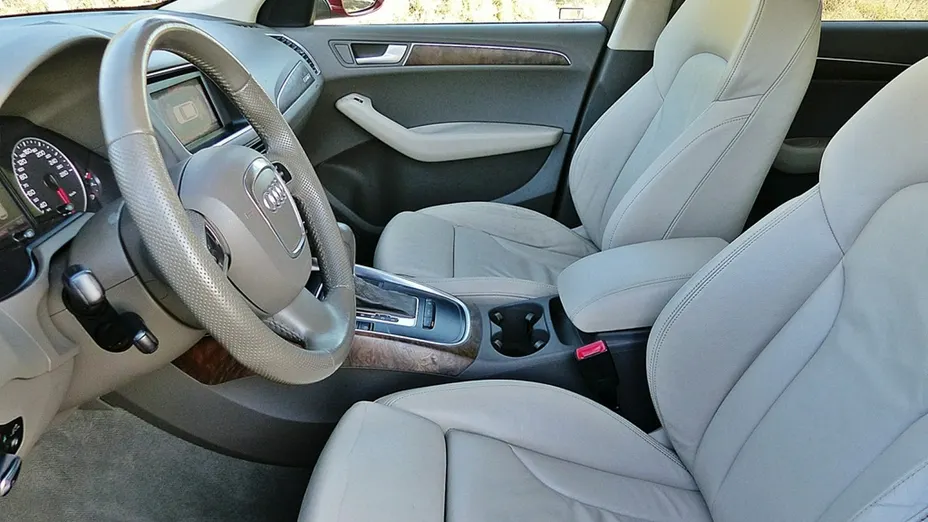 AUDI Q5 -