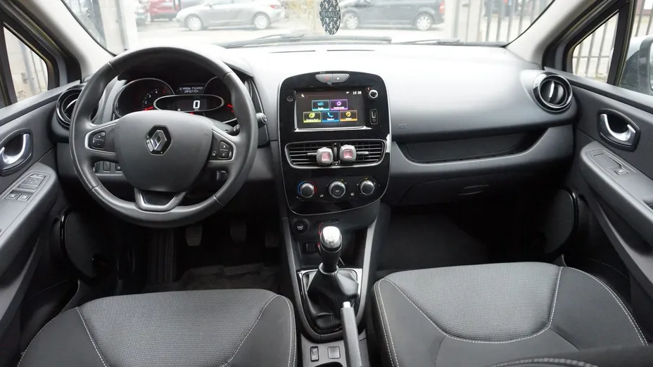 RENAULT Clio -