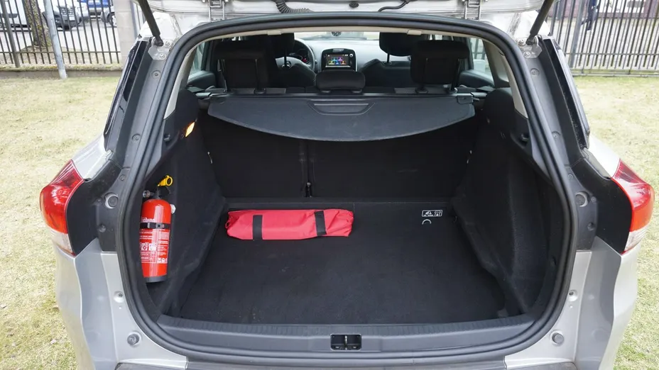 RENAULT Clio -